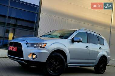 Позашляховик / Кросовер Mitsubishi Outlander 2011 в 
