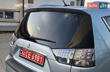 Позашляховик / Кросовер Mitsubishi Outlander 2011 в 