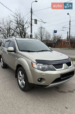 Позашляховик / Кросовер Mitsubishi Outlander 2008 в 