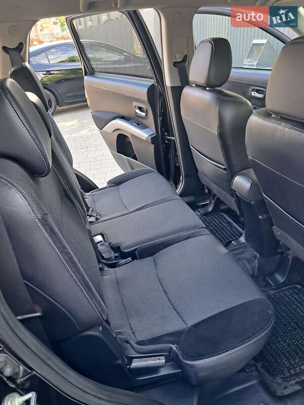 Внедорожник / Кроссовер Mitsubishi Outlander 2011 в Ивано-Франковске
