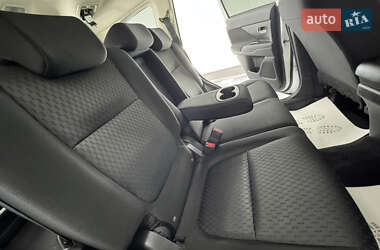Позашляховик / Кросовер Mitsubishi Outlander 2014 в 