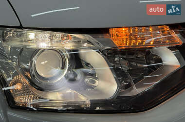 Позашляховик / Кросовер Mitsubishi Outlander 2014 в 
