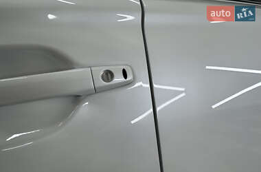 Позашляховик / Кросовер Mitsubishi Outlander 2014 в 