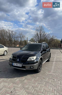 Внедорожник / Кроссовер Mitsubishi Outlander 2005 в 