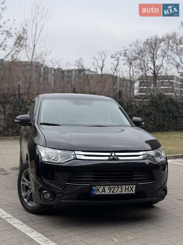 Mitsubishi Outlander 2014
