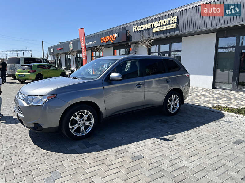 Mitsubishi Outlander 2013