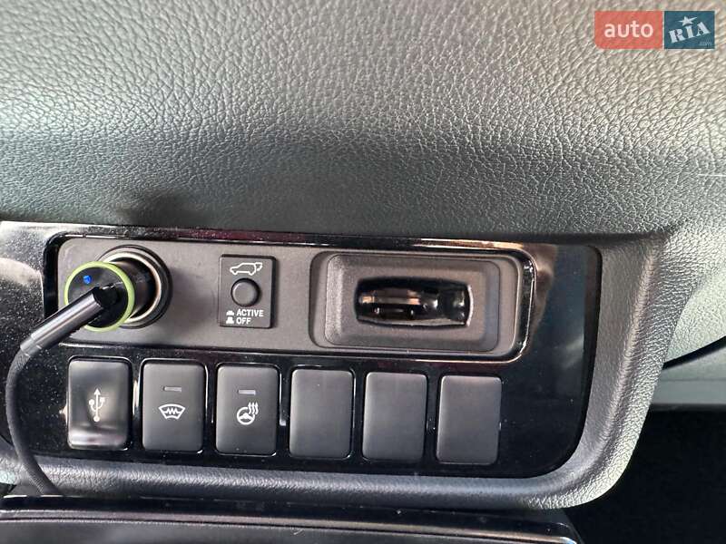 Позашляховик / Кросовер Mitsubishi Outlander 2019 в Запоріжжі