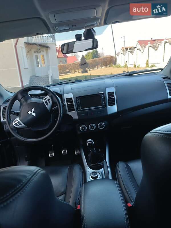 Внедорожник / Кроссовер Mitsubishi Outlander 2008 в Коломые