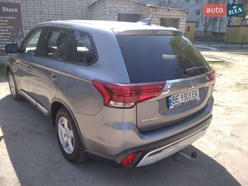 Mitsubishi Outlander