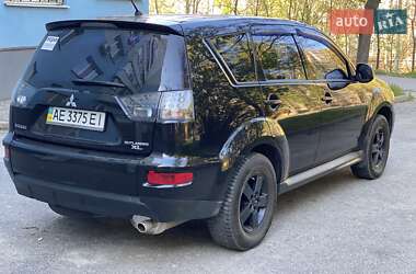 Внедорожник / Кроссовер Mitsubishi Outlander 2010 в 