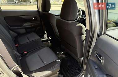 Внедорожник / Кроссовер Mitsubishi Outlander 2020 в 