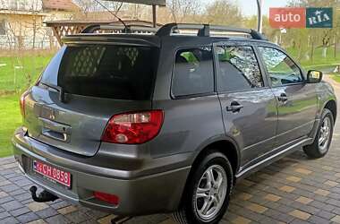 Позашляховик / Кросовер Mitsubishi Outlander 2006 в 