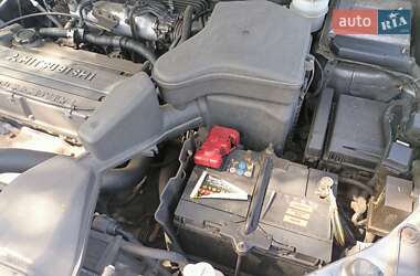 Позашляховик / Кросовер Mitsubishi Outlander 2006 в 