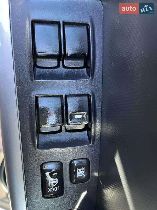 Внедорожник / Кроссовер Mitsubishi Outlander 2010 в Коломые