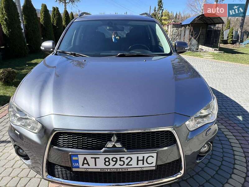 Внедорожник / Кроссовер Mitsubishi Outlander 2010 в Коломые