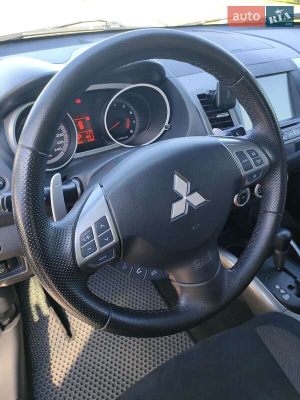 Внедорожник / Кроссовер Mitsubishi Outlander 2007 в Черкассах