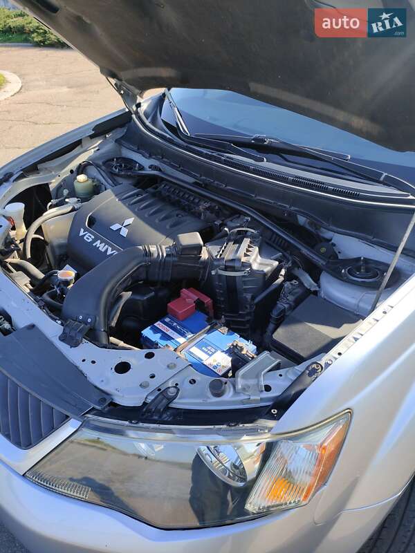 Внедорожник / Кроссовер Mitsubishi Outlander 2007 в Черкассах