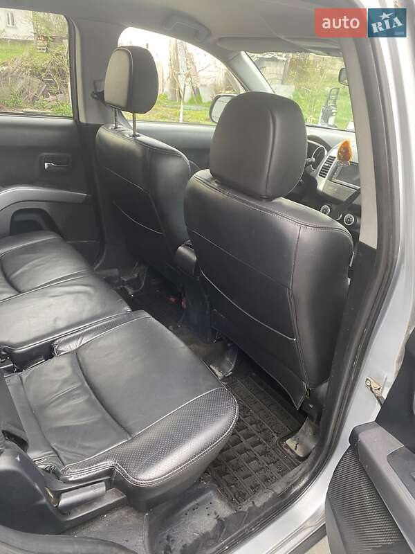 Внедорожник / Кроссовер Mitsubishi Outlander 2008 в Ровно