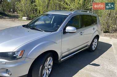 Позашляховик / Кросовер Mitsubishi Outlander 2010 в 