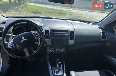 Позашляховик / Кросовер Mitsubishi Outlander 2010 в 