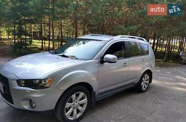 Внедорожник / Кроссовер Mitsubishi Outlander 2010 в 