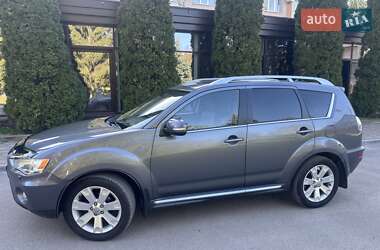 Внедорожник / Кроссовер Mitsubishi Outlander 2010 в 