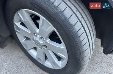 Внедорожник / Кроссовер Mitsubishi Outlander 2010 в 