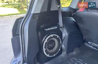 Внедорожник / Кроссовер Mitsubishi Outlander 2010 в 