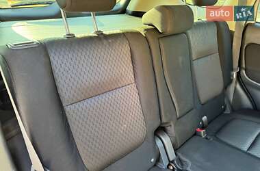 Внедорожник / Кроссовер Mitsubishi Outlander 2012 в 