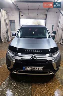Позашляховик / Кросовер Mitsubishi Outlander 2021 в Кропивницькому