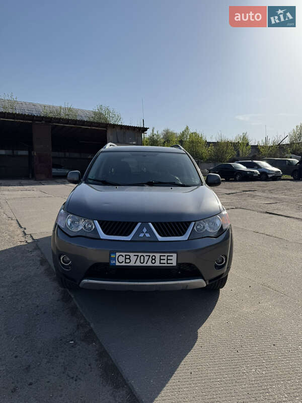 Внедорожник / Кроссовер Mitsubishi Outlander 2007 в 