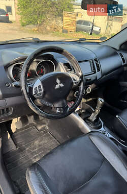Внедорожник / Кроссовер Mitsubishi Outlander 2007 в 