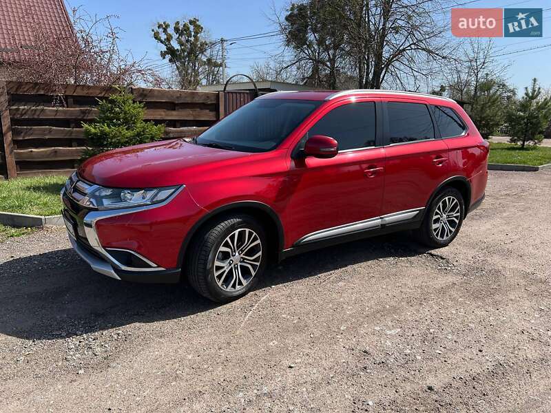 Mitsubishi Outlander 2016