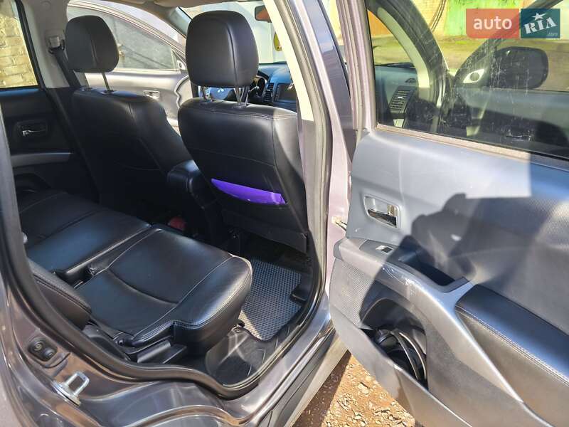 Позашляховик / Кросовер Mitsubishi Outlander 2009 в Кривому Розі