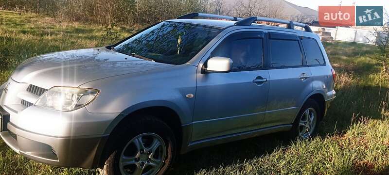 Внедорожник / Кроссовер Mitsubishi Outlander 2006 в 