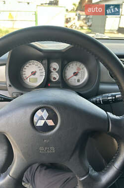 Позашляховик / Кросовер Mitsubishi Outlander 2006 в 