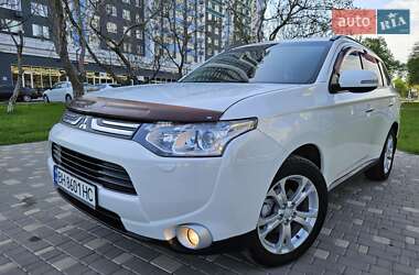 Позашляховик / Кросовер Mitsubishi Outlander 2013 в Одесі