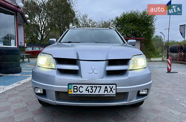Внедорожник / Кроссовер Mitsubishi Outlander 2003 в 