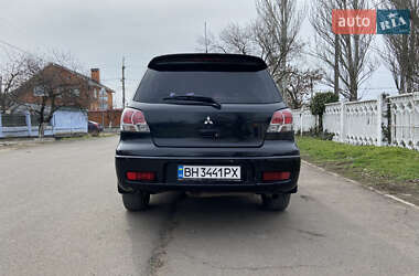 Позашляховик / Кросовер Mitsubishi Outlander 2003 в 