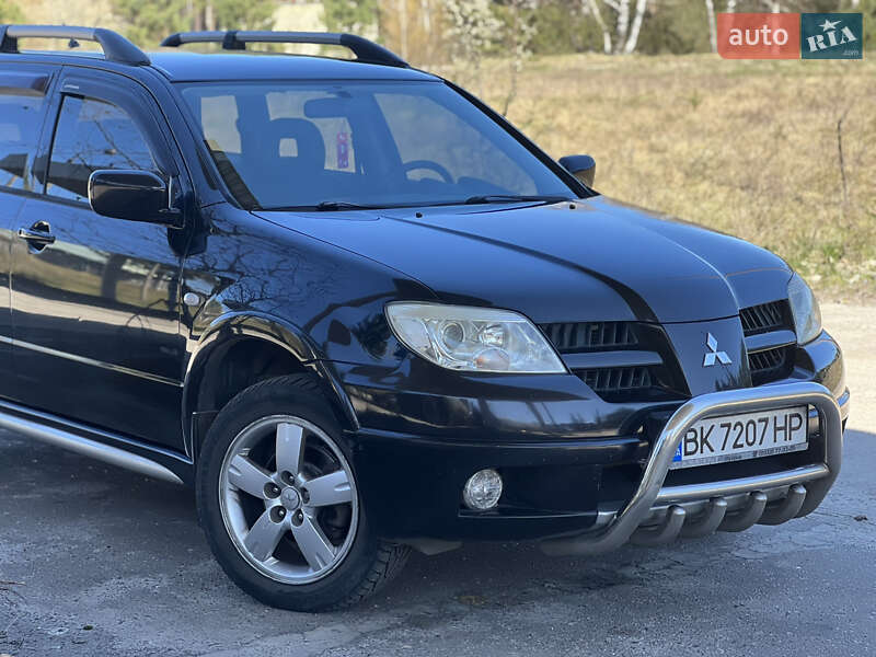 Внедорожник / Кроссовер Mitsubishi Outlander 2008 в Вараше