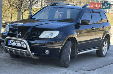 Внедорожник / Кроссовер Mitsubishi Outlander 2008 в 