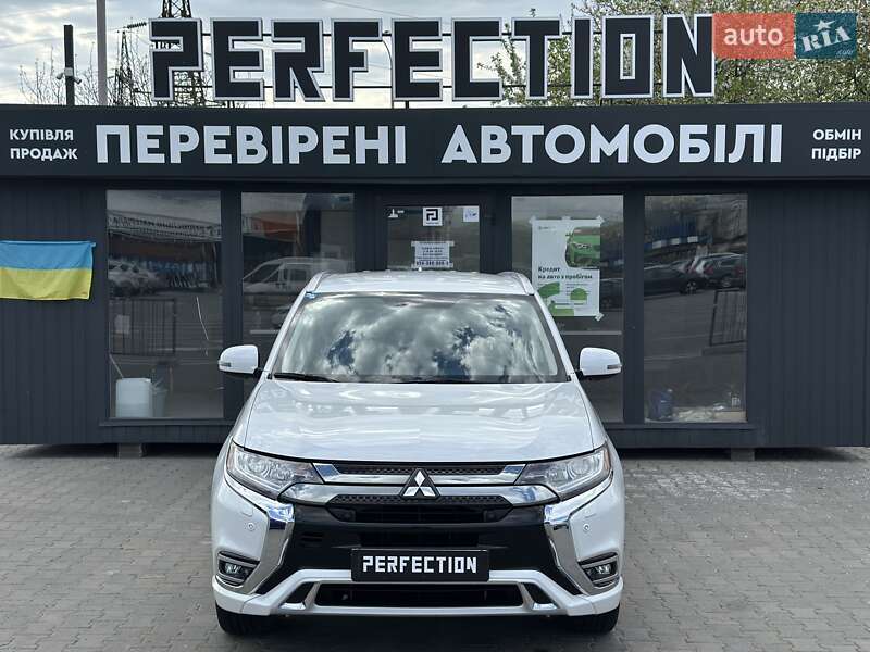 Mitsubishi Outlander 2021