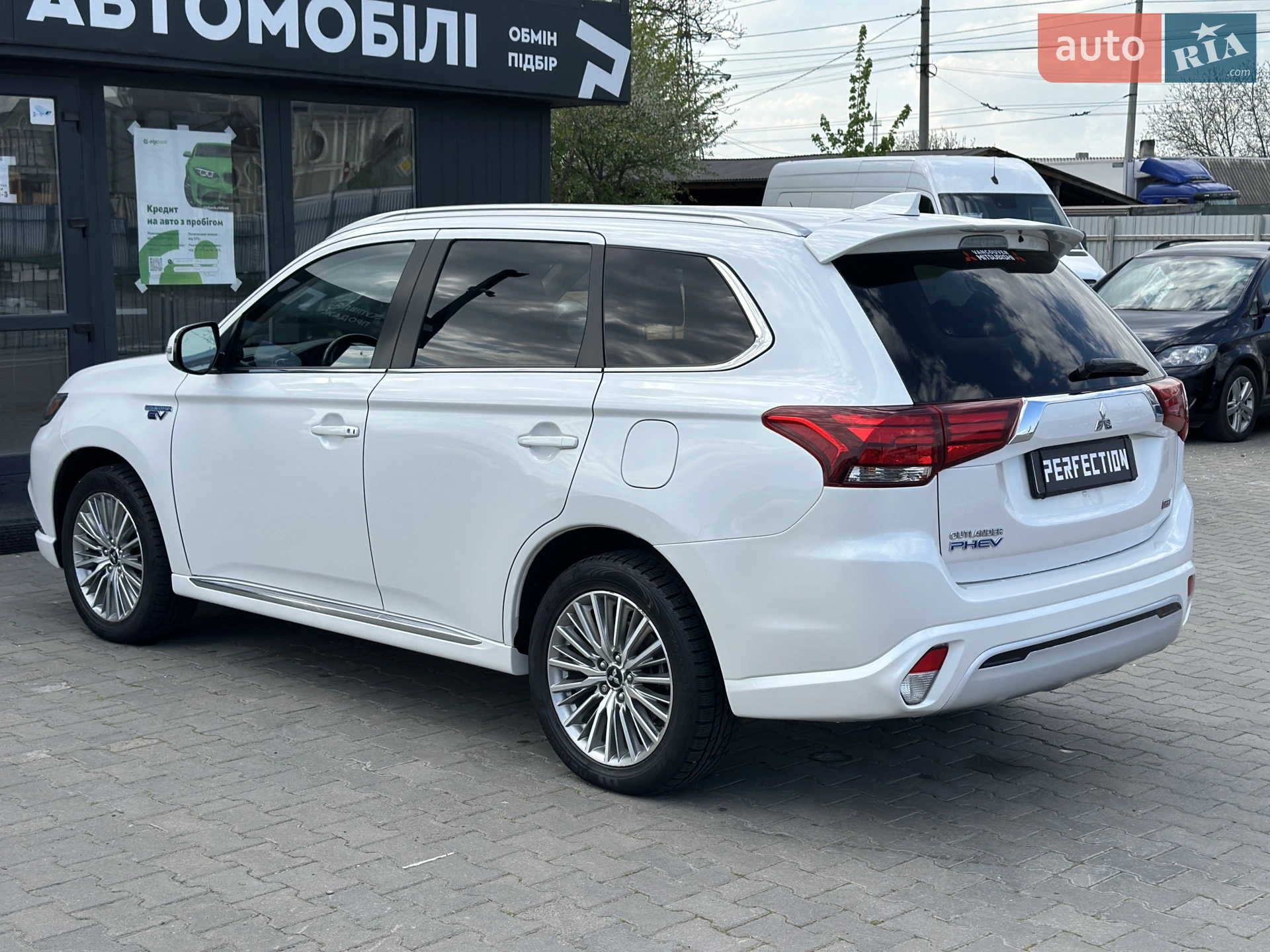2021 Mitsubishi Outlander - мініатюра 14
