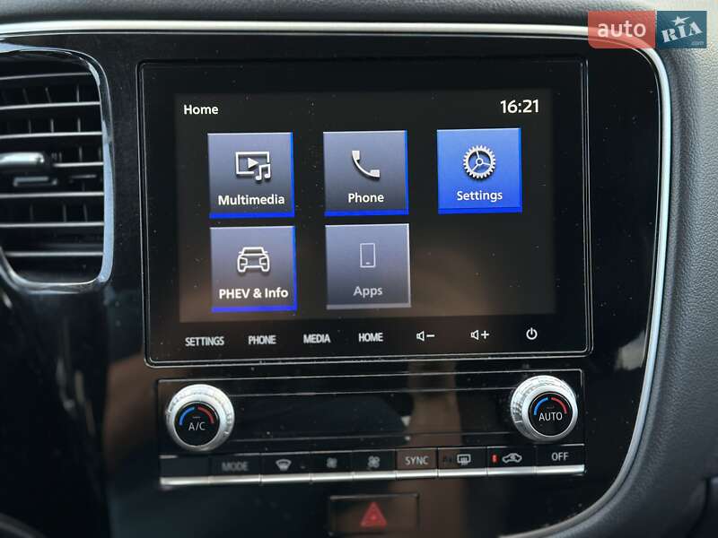 Позашляховик / Кросовер Mitsubishi Outlander 2021 в Чернівцях