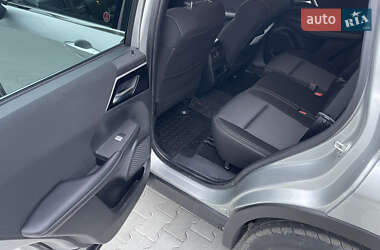 Позашляховик / Кросовер Mitsubishi Outlander 2022 в 