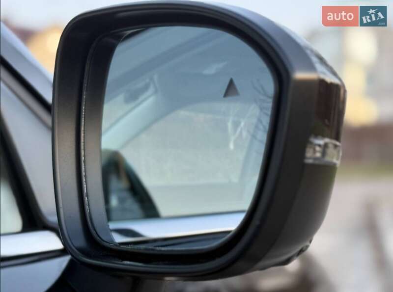 Позашляховик / Кросовер Mitsubishi Outlander 2023 в Кривому Розі