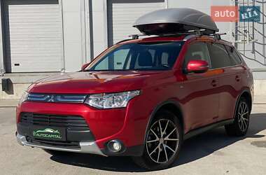 Внедорожник / Кроссовер Mitsubishi Outlander 2014 в Киеве