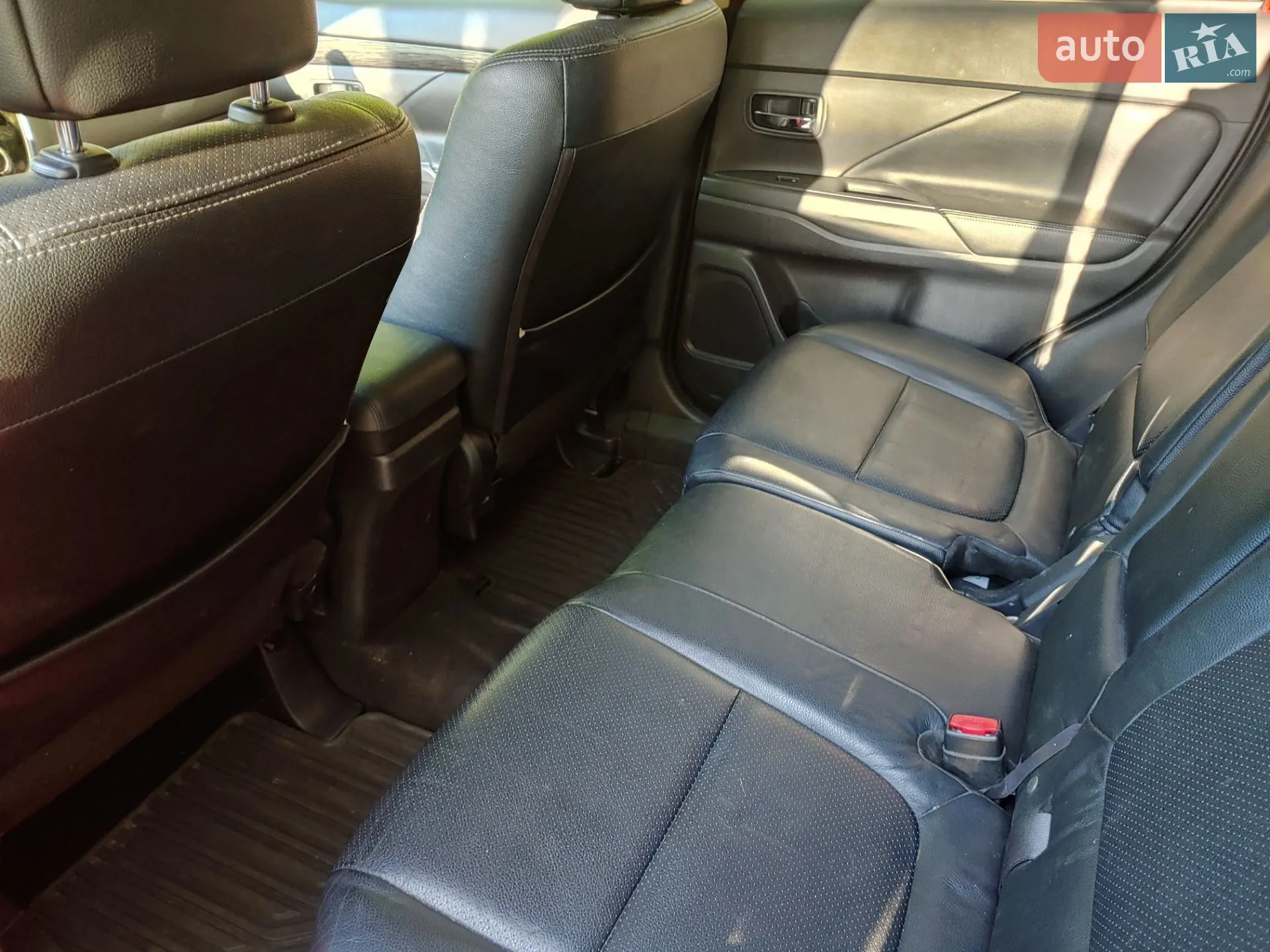 2015 Mitsubishi Outlander - мініатюра 14