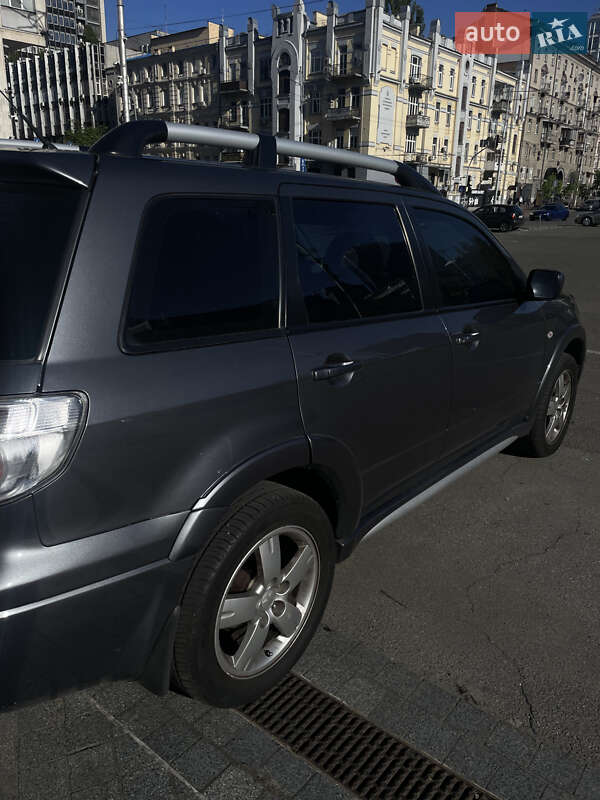 Внедорожник / Кроссовер Mitsubishi Outlander 2007 в Киеве