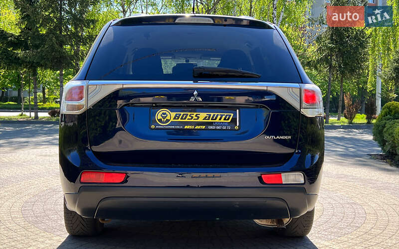 Позашляховик / Кросовер Mitsubishi Outlander 2013 в Львові